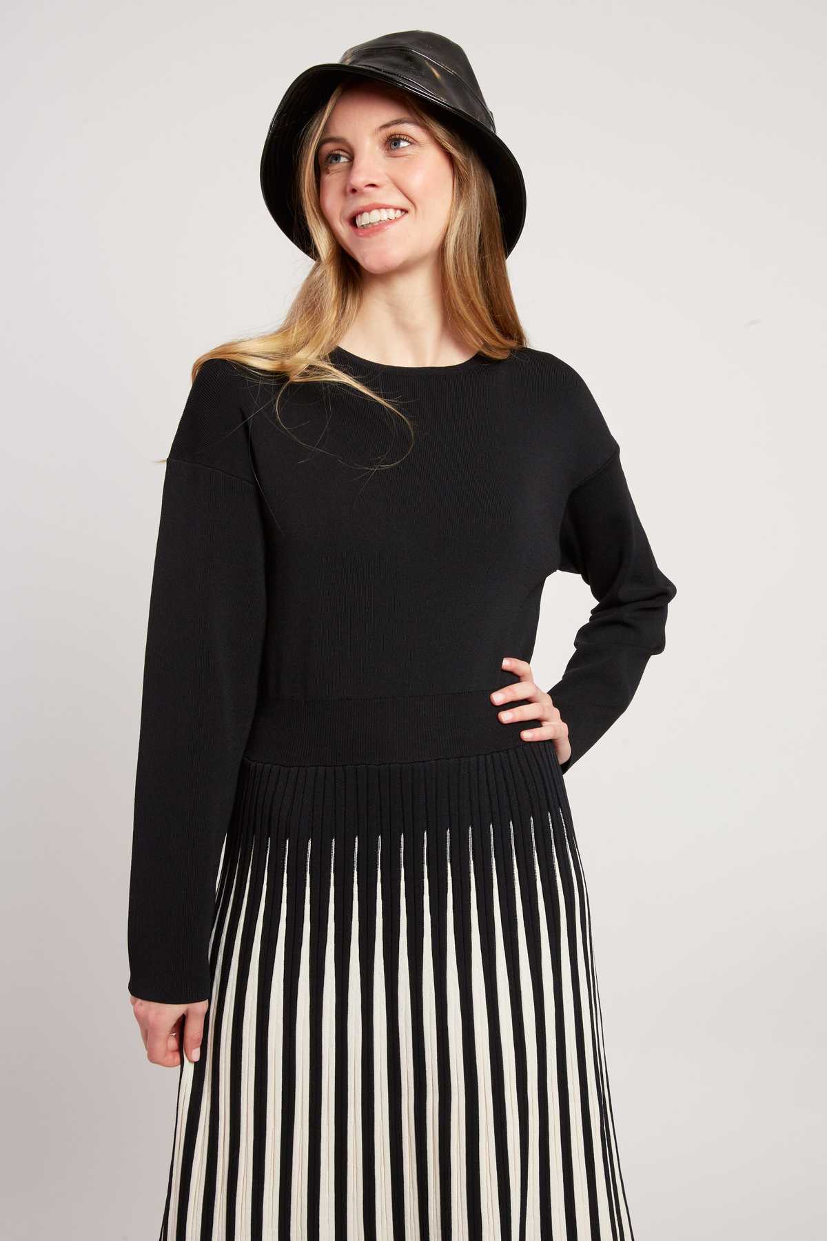 ROBE VALERIANE - René Derhy ref:A415006