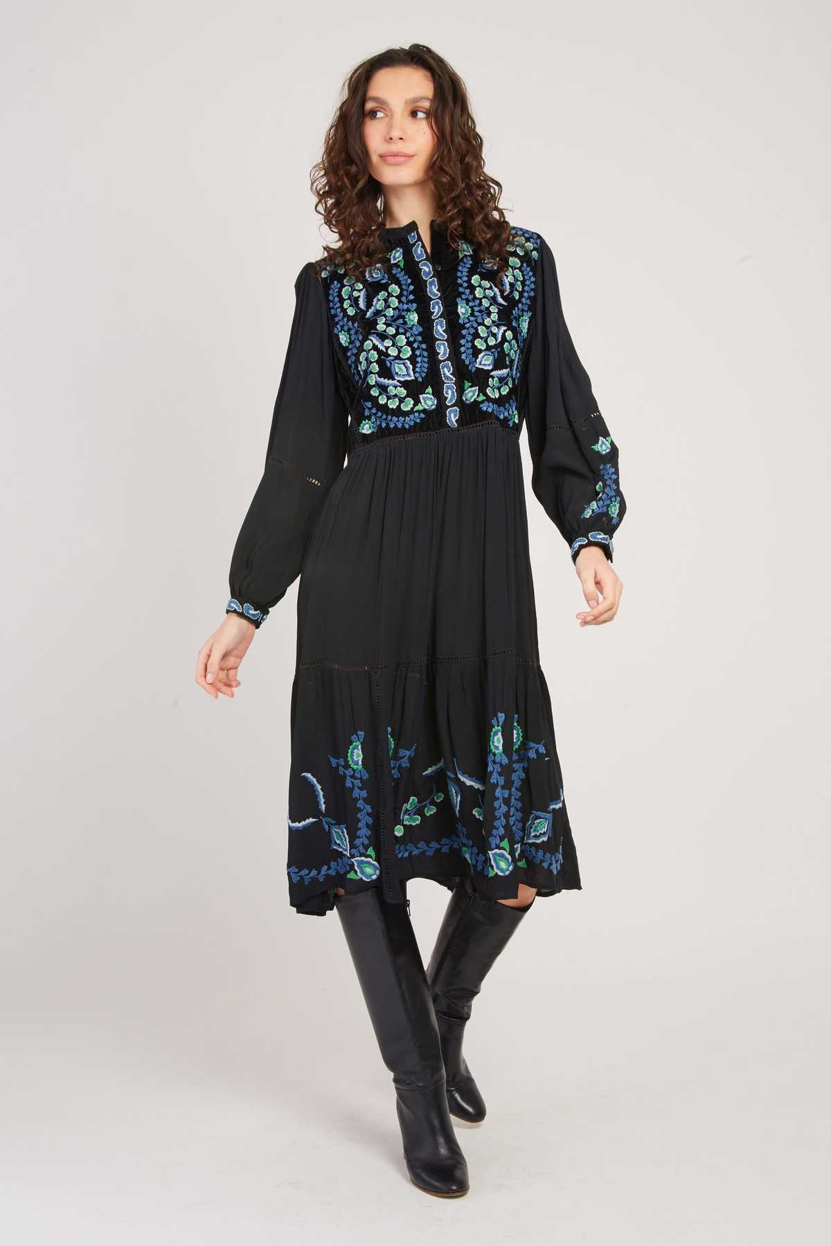 ROBE VALLY - René Derhy ref:A415012