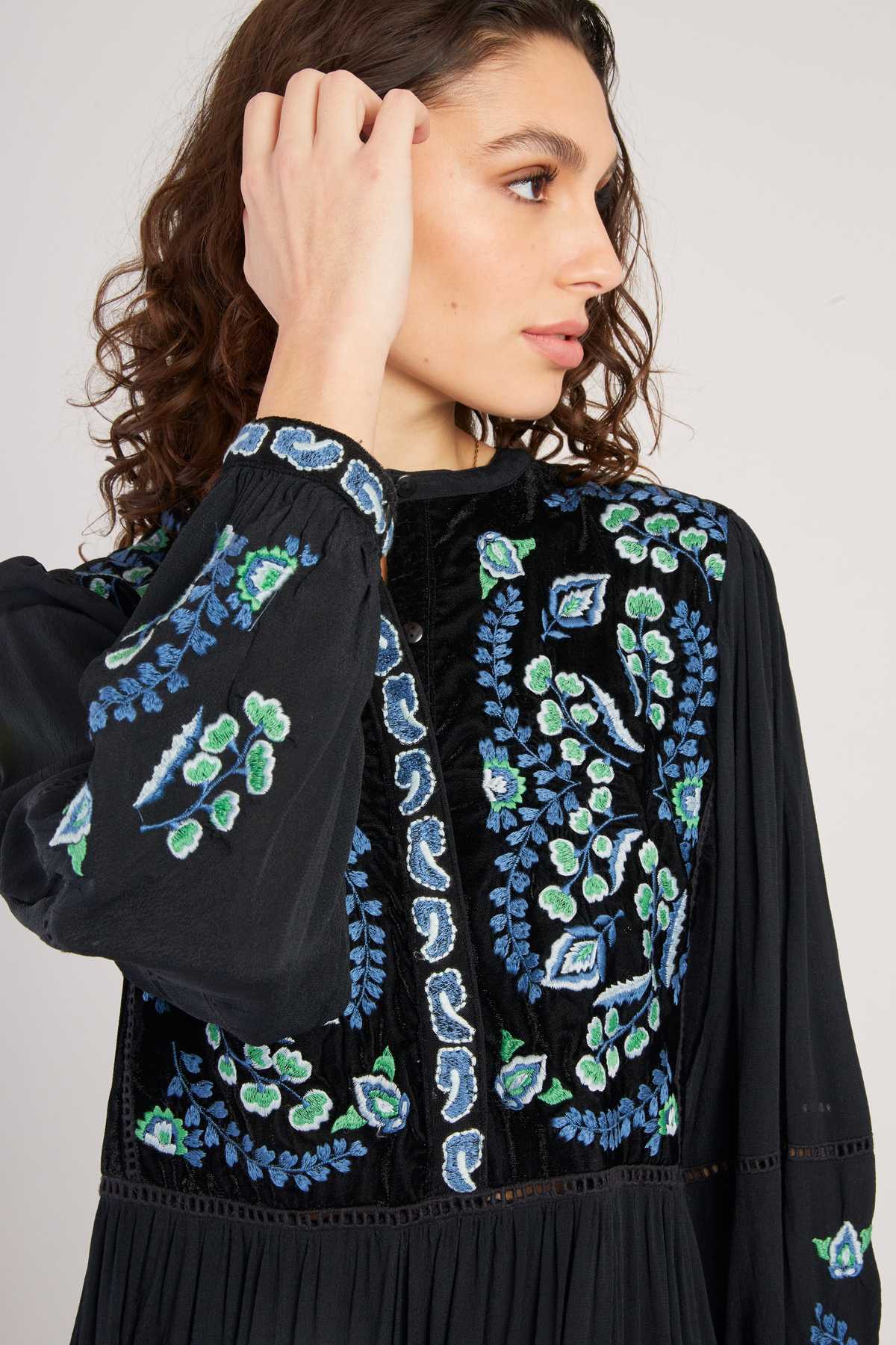 ROBE VALLY - René Derhy ref:A415012