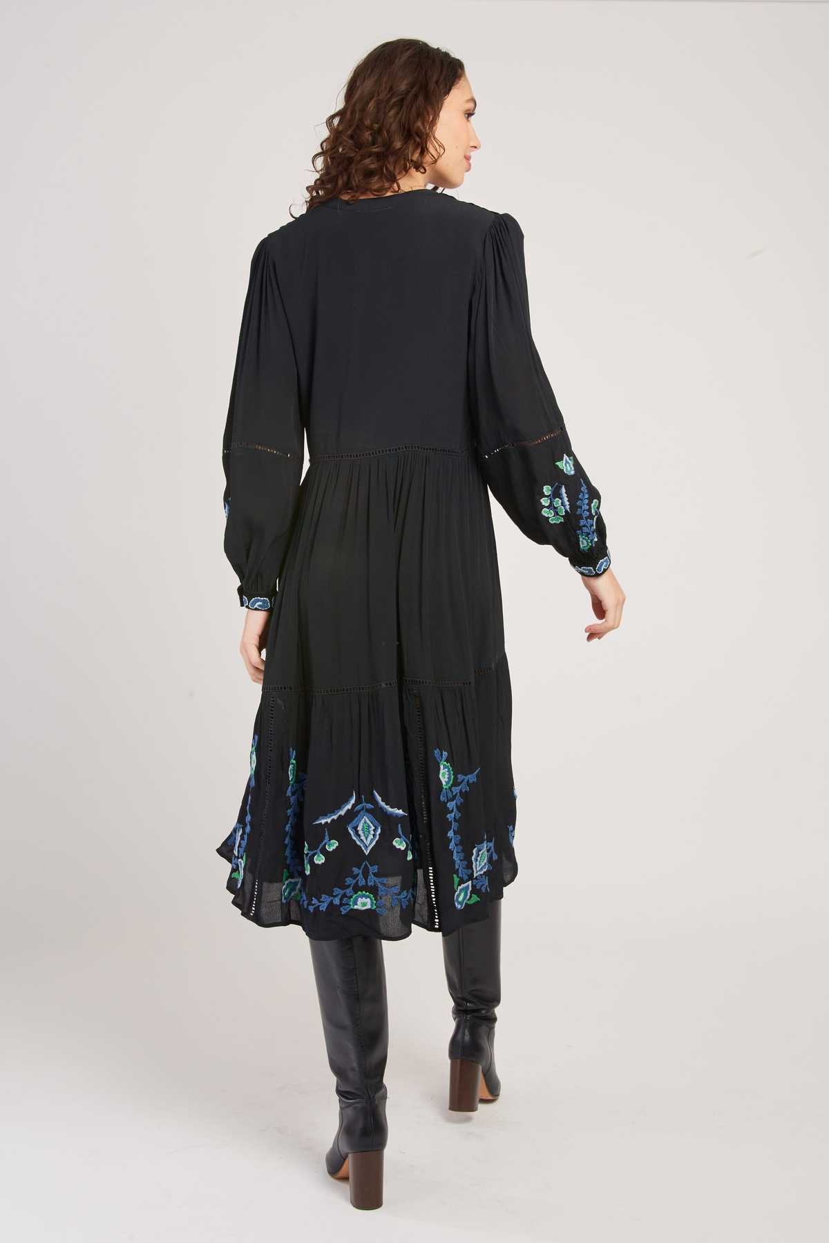 ROBE VALLY - René Derhy ref:A415012