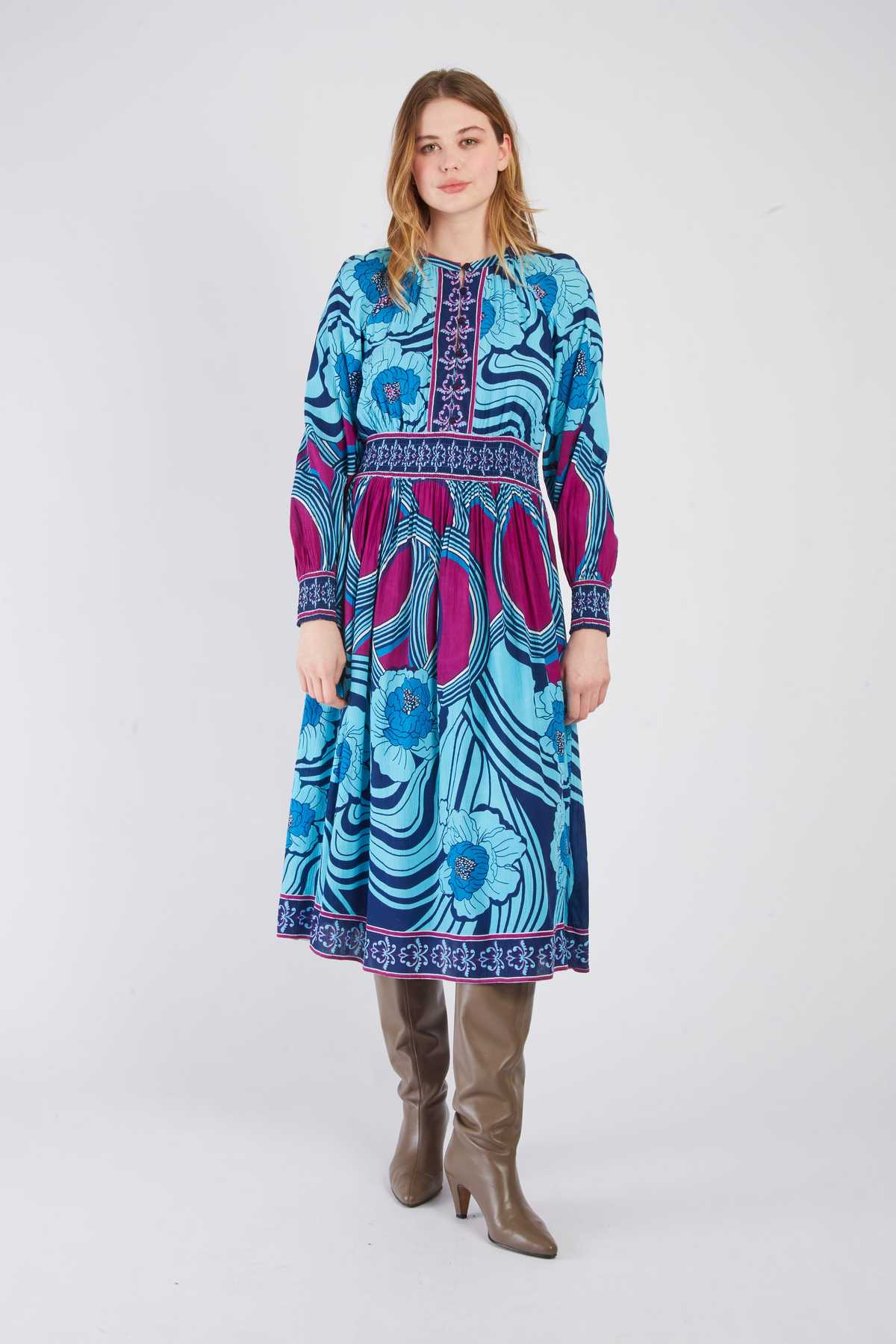 ROBE DAKOTADEBBIE - René Derhy ref:A510003