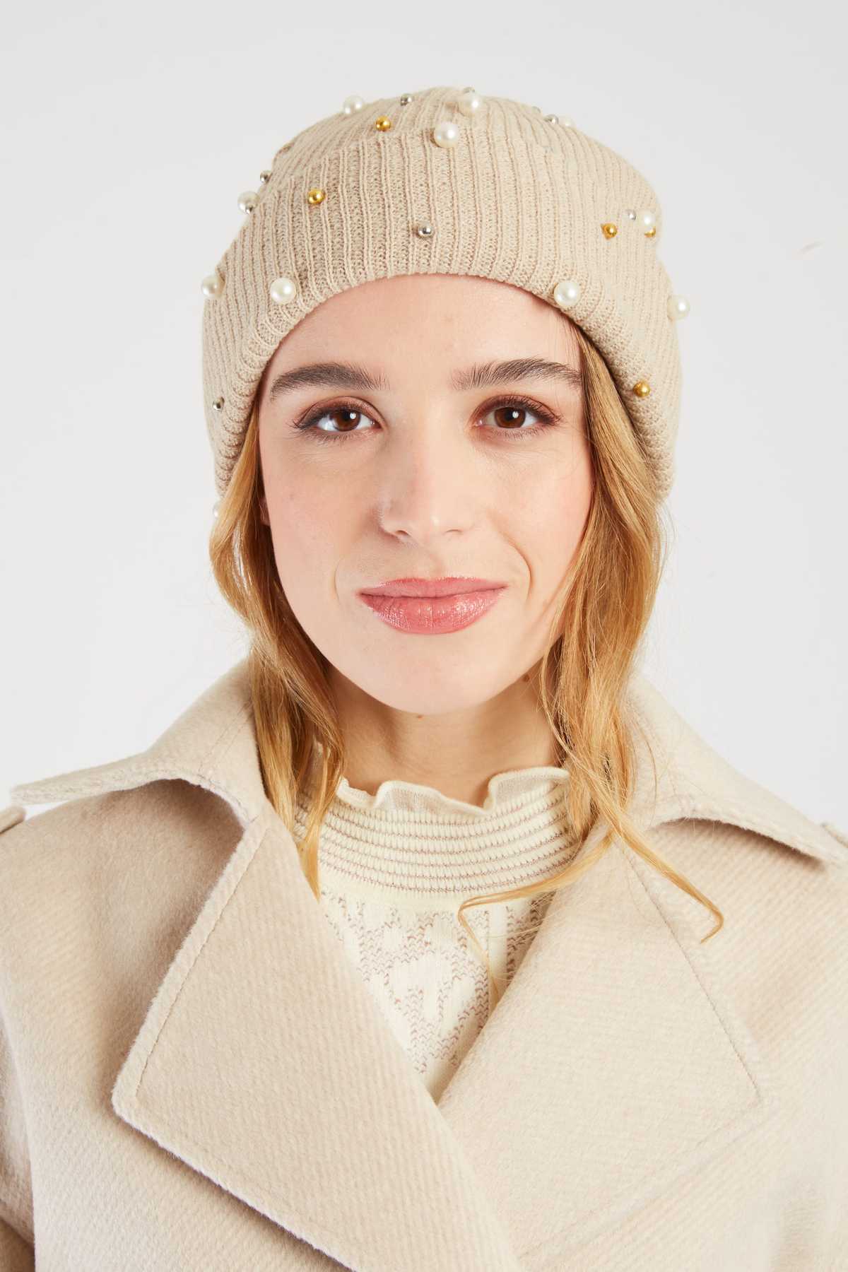 CHAPEAU LAURENCE - René Derhy ref:A593002