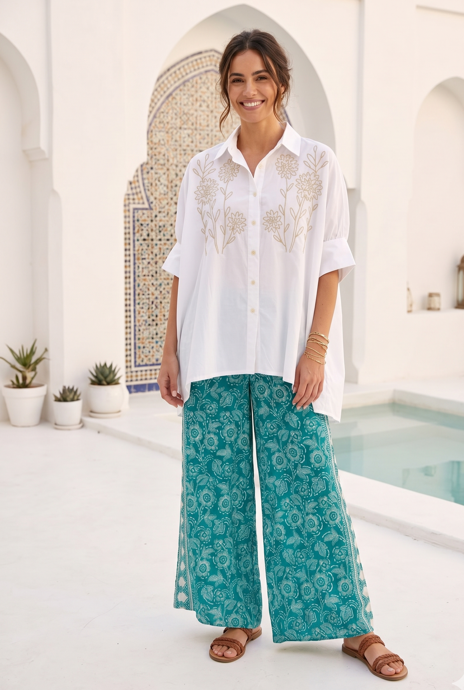 Blouse oversize brodée ESMA