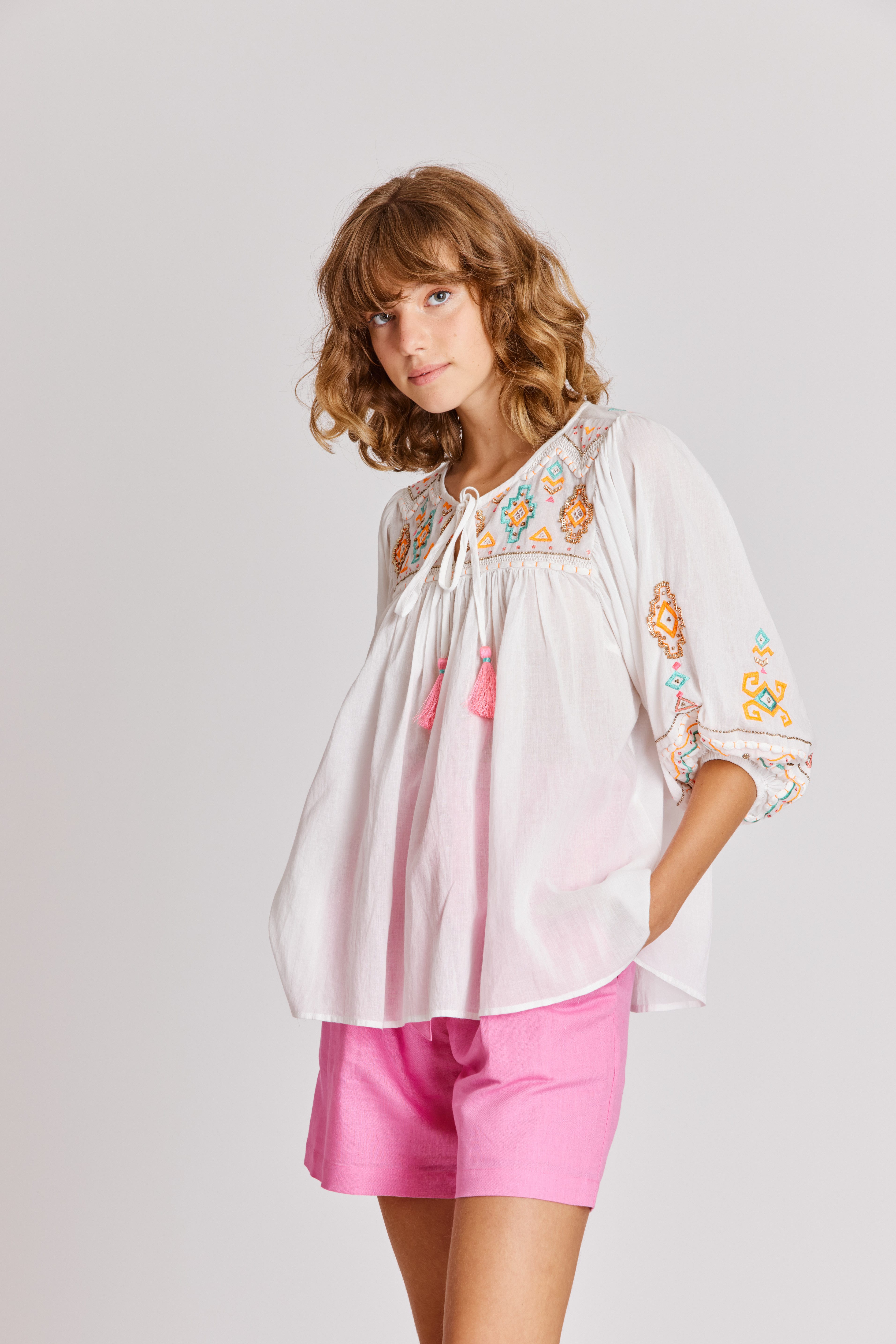 Blouse unie brodée CALYPSO