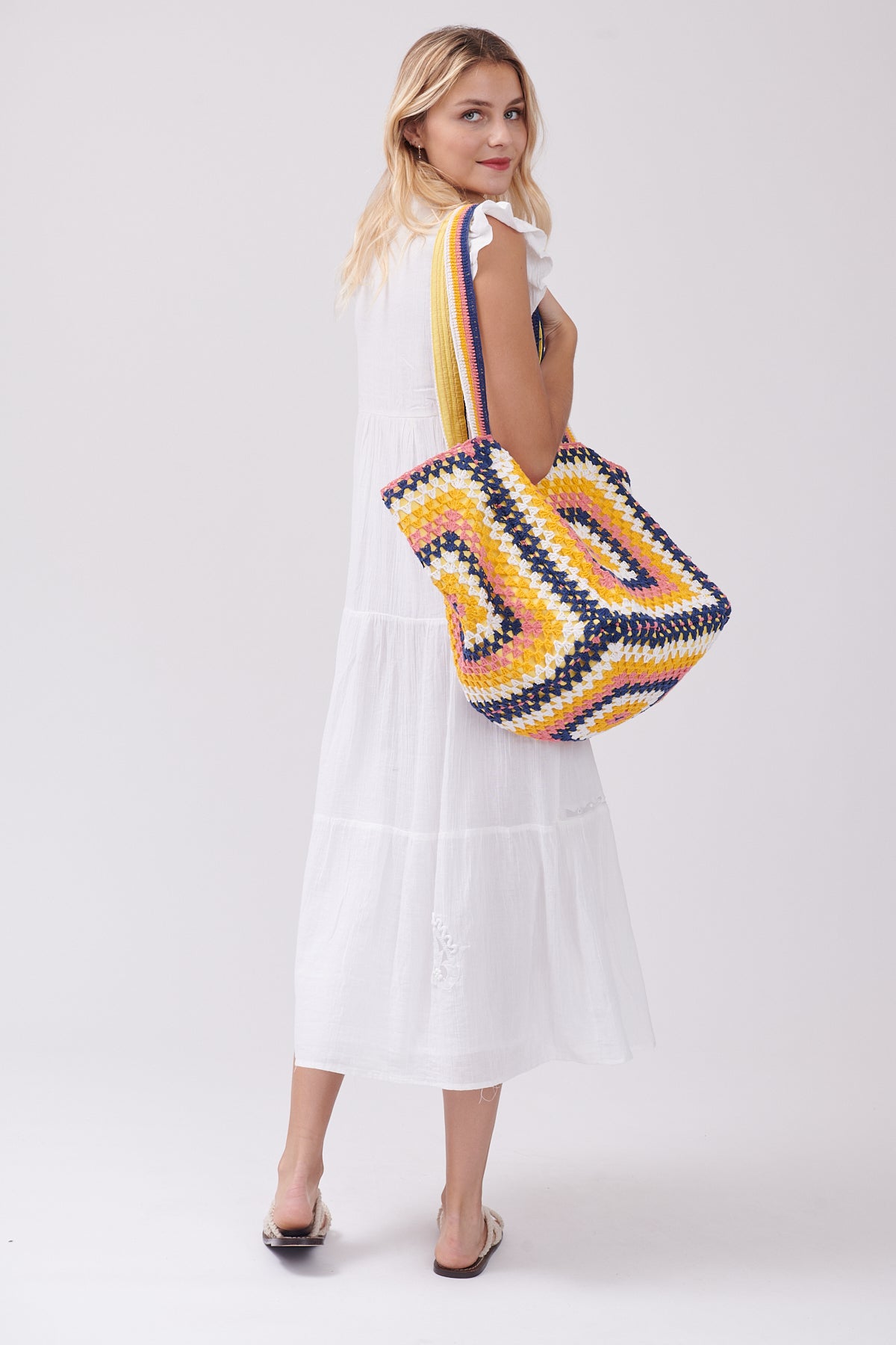 QUETZAL medium crochet bag