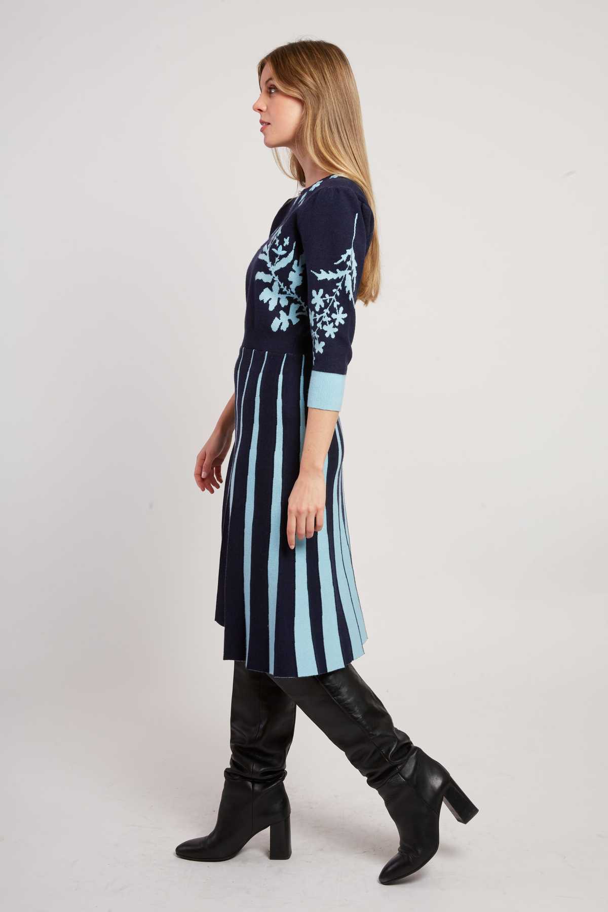 ROBE JEANNICK - René Derhy ref:A412012