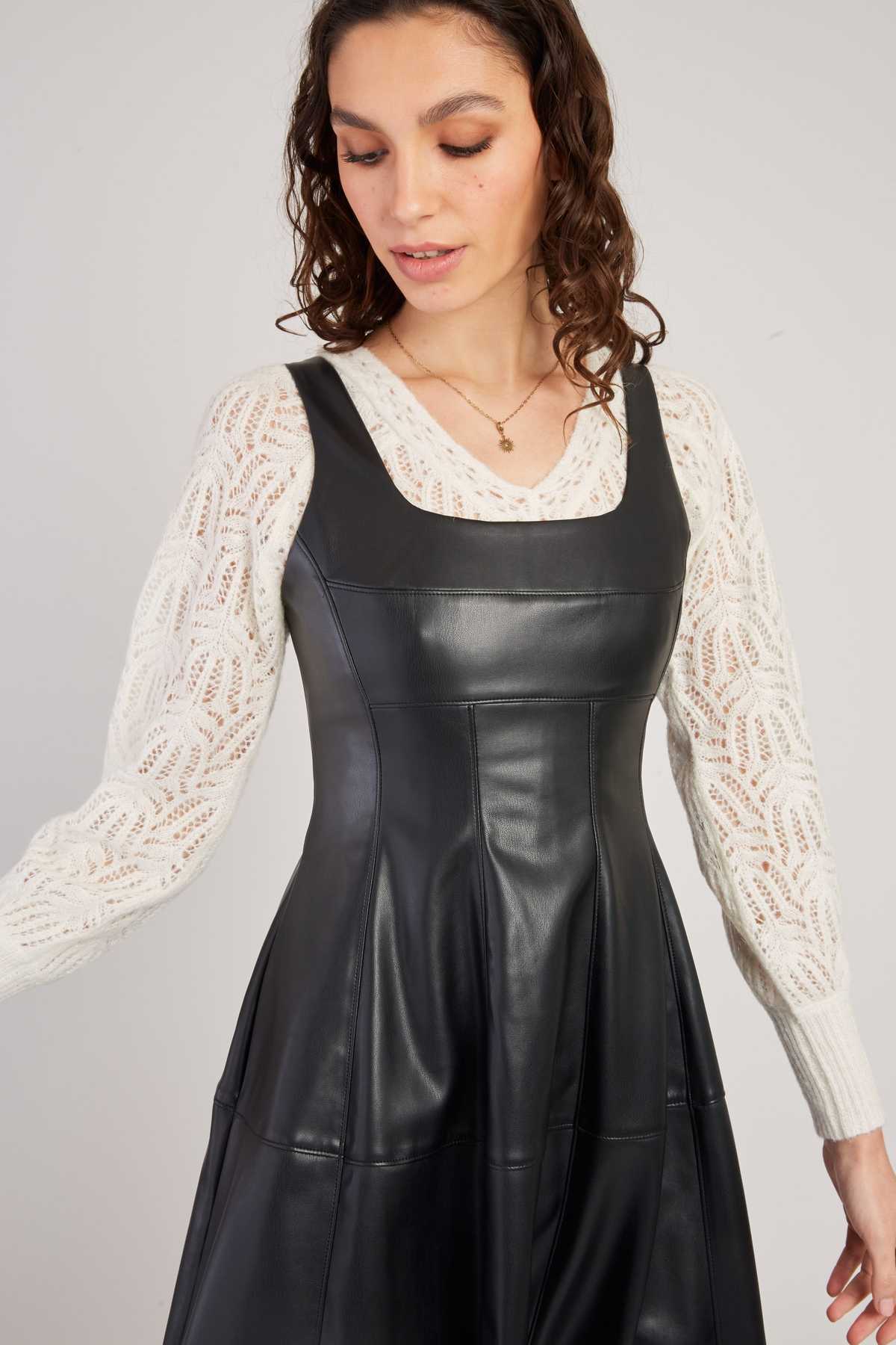 ROBE VALESKA - René Derhy ref:A415008