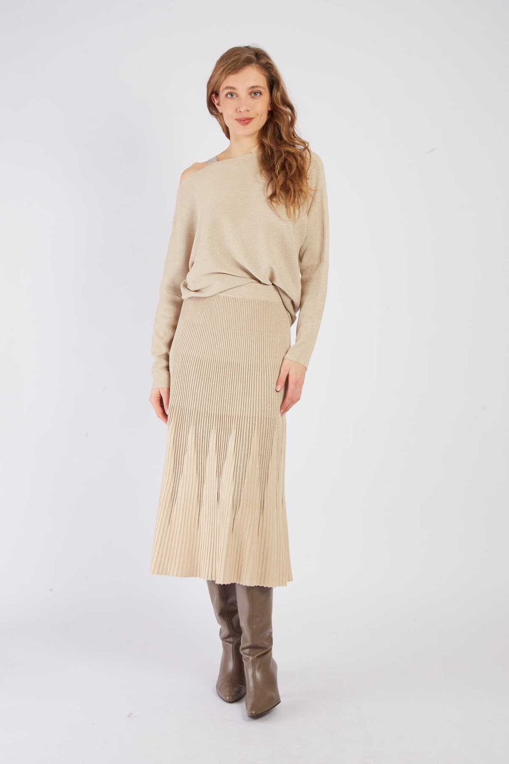 Jupe NEUVE noir à godet 100% viscose, taille 40 | Kaufen auf Jupe NEUVE noir à godet 100% viscose, taille 40 | Kaufen auf