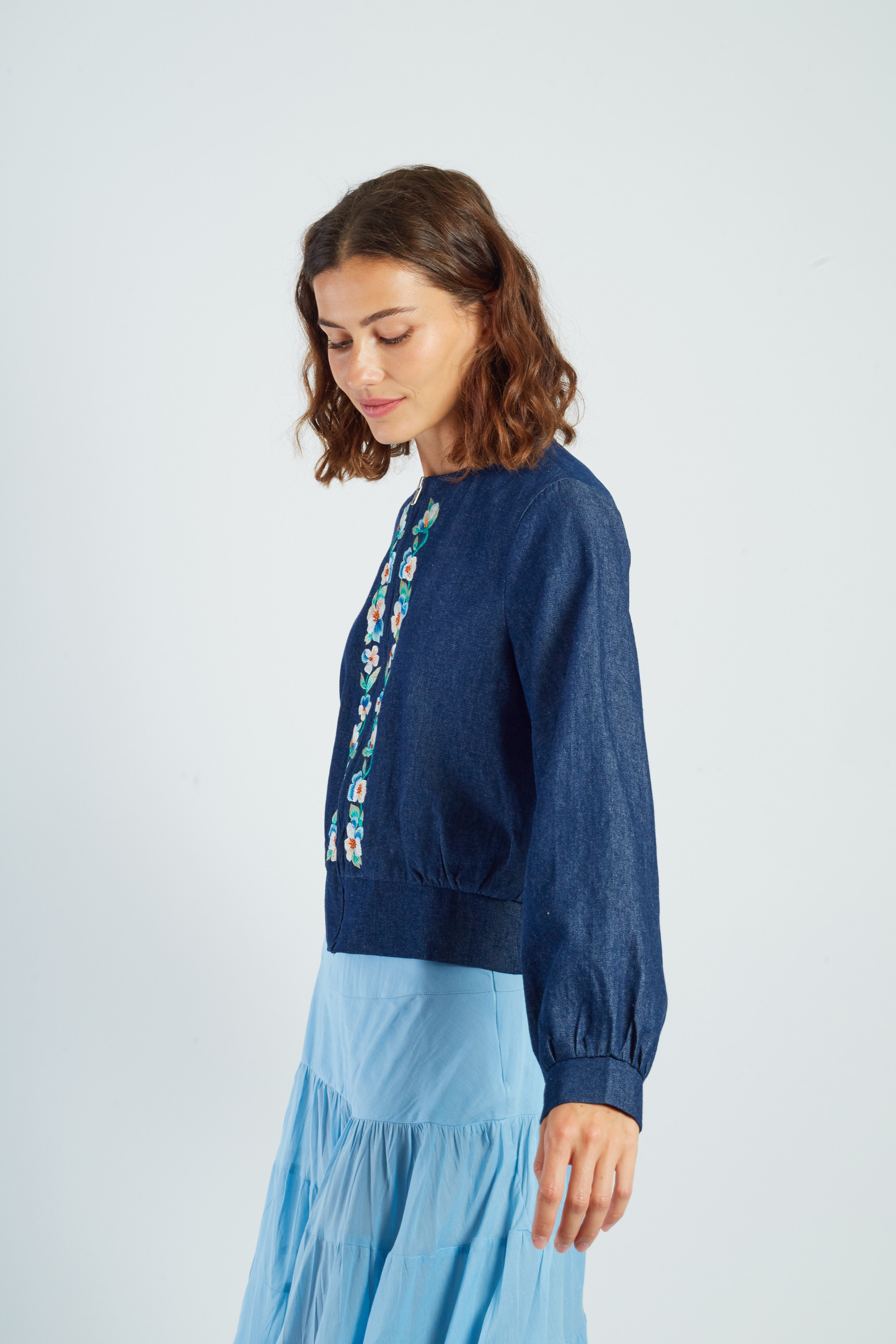 Veste en jean brodée OLINKA