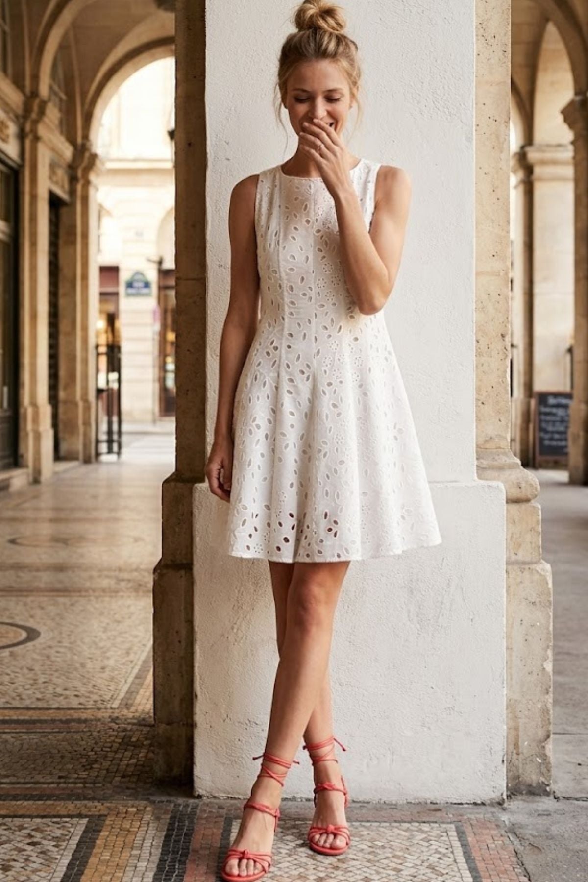 Robe courte broderie anglaise GUSTAVINE