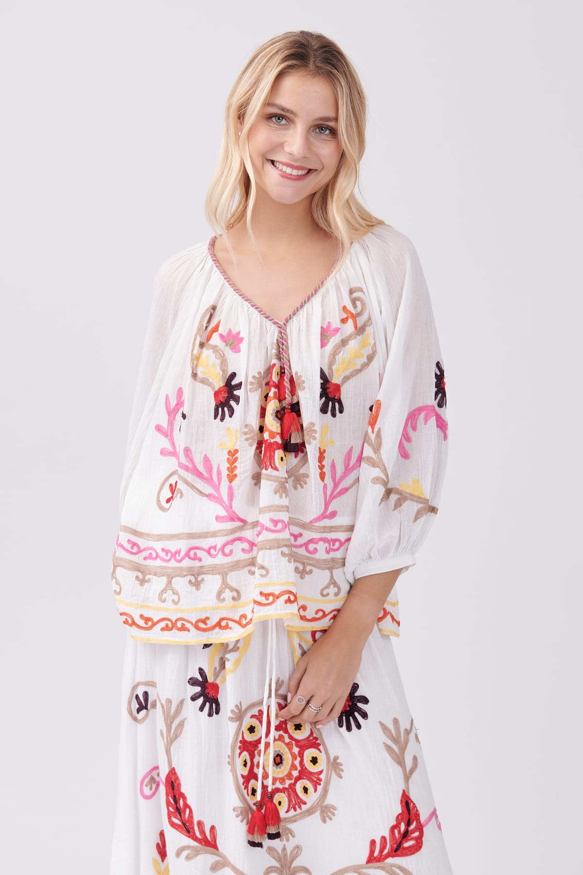 Blouse Blanche Ample Brodée G London Taille 12 - 100% Viscose, Sans Manches, Col Rond, Occasion Très Bon état